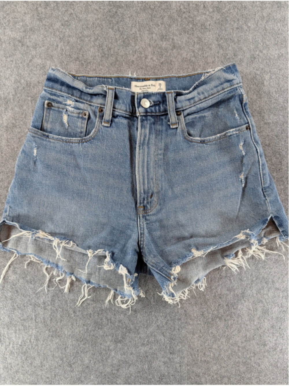 Abercrombie & Fitch Curve Love High Rise Mom Shorts Size 26/2 3" Inseam